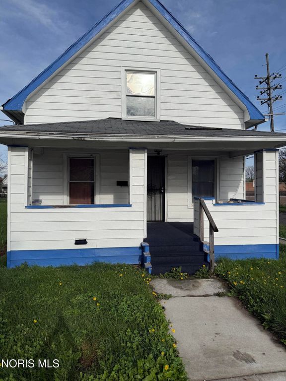 1102 Montrose Avenue, Toledo, OH 43607