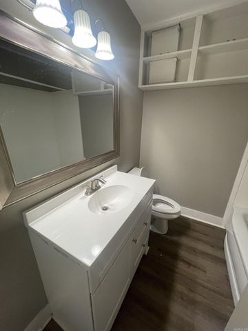 1834 Johnston, Conway, AR 72034