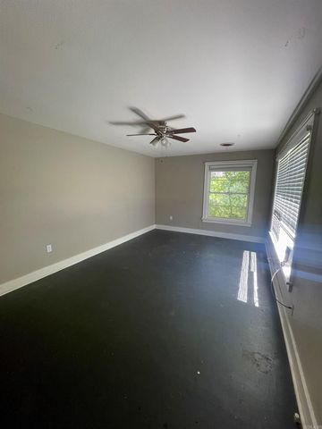 1834 Johnston, Conway, AR 72034