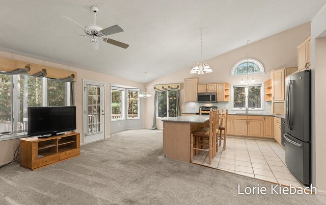 11940 Lakeshore Avenue, Grand Haven, MI 49417