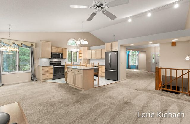11940 Lakeshore Avenue, Grand Haven, MI 49417