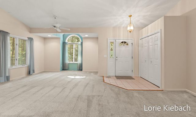 11940 Lakeshore Avenue, Grand Haven, MI 49417