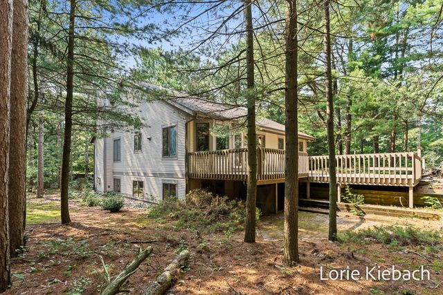 11940 Lakeshore Avenue, Grand Haven, MI 49417