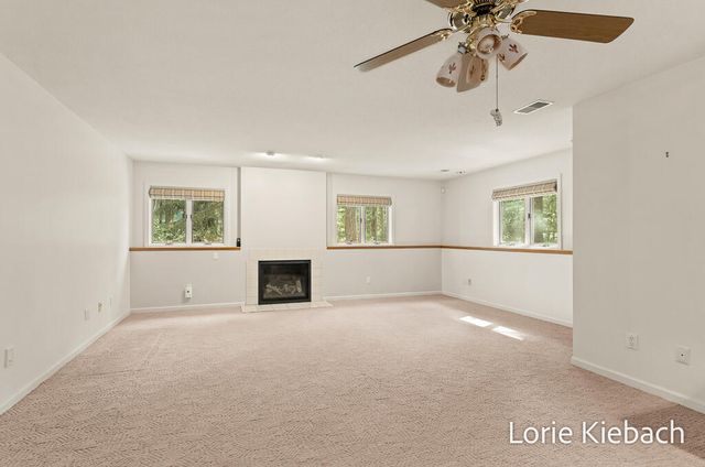 11940 Lakeshore Avenue, Grand Haven, MI 49417