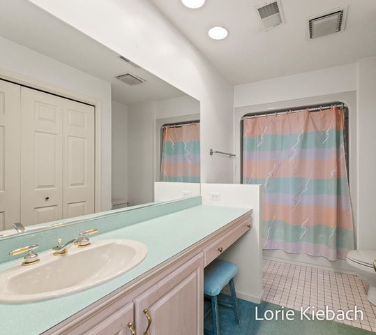 11940 Lakeshore Avenue, Grand Haven, MI 49417
