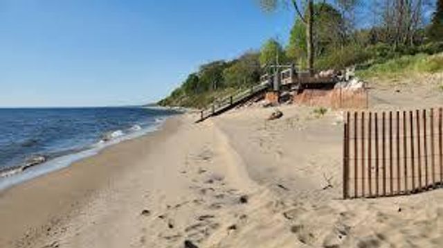 11940 Lakeshore Avenue, Grand Haven, MI 49417