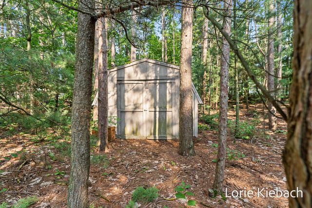 11940 Lakeshore Avenue, Grand Haven, MI 49417