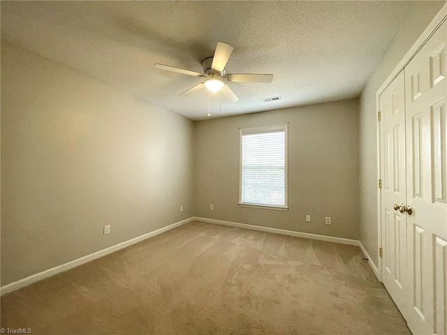 3704 Cotswold Terrace 2B, Greensboro, NC 27410