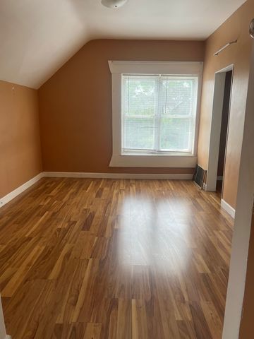 2214 W Erie Street, Chicago, IL 60612