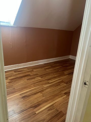 2214 W Erie Street, Chicago, IL 60612