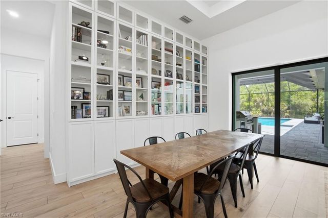 522 31st ST SW, Naples, FL 34117