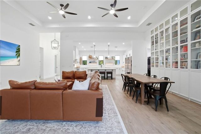 522 31st ST SW, Naples, FL 34117