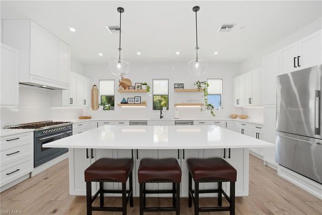 522 31st ST SW, Naples, FL 34117