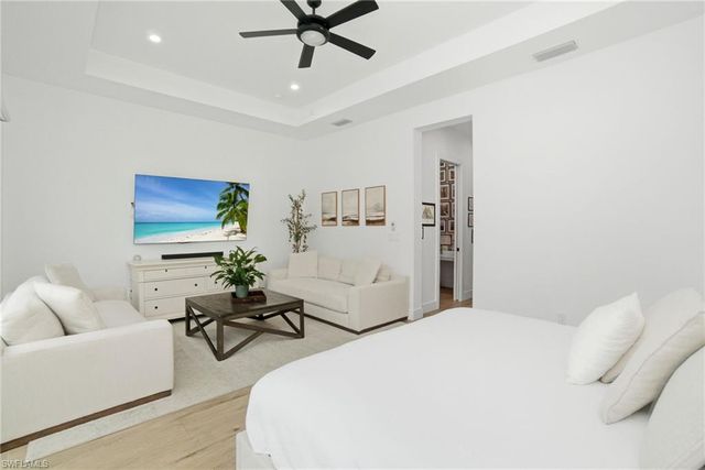 522 31st ST SW, Naples, FL 34117