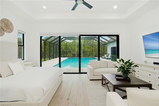 522 31st ST SW, Naples, FL 34117