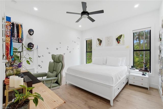 522 31st ST SW, Naples, FL 34117