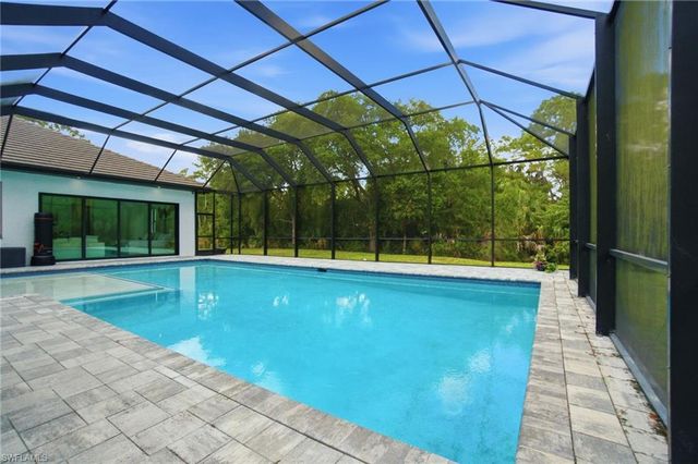 522 31st ST SW, Naples, FL 34117