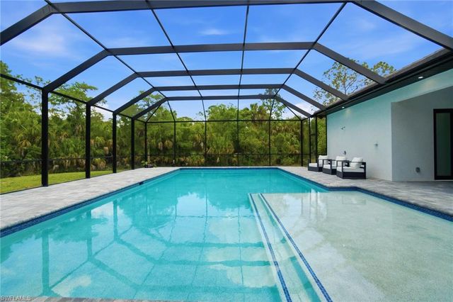 522 31st ST SW, Naples, FL 34117