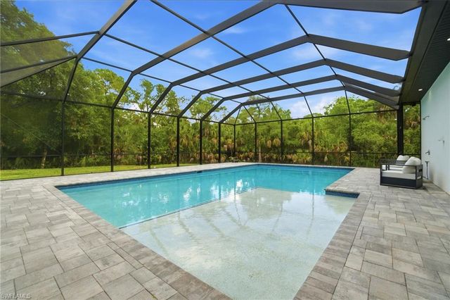 522 31st ST SW, Naples, FL 34117