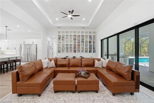 522 31st ST SW, Naples, FL 34117