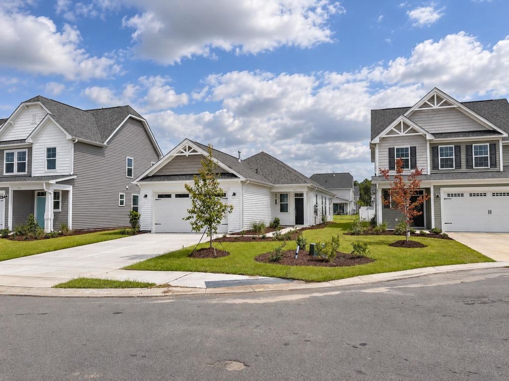 1241 Saxon Ct., Myrtle Beach, SC 29579