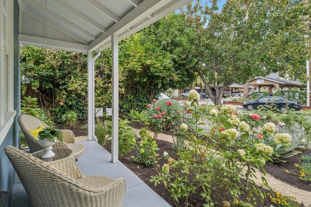 318 Oak Avenue, Redwood City, CA 94061