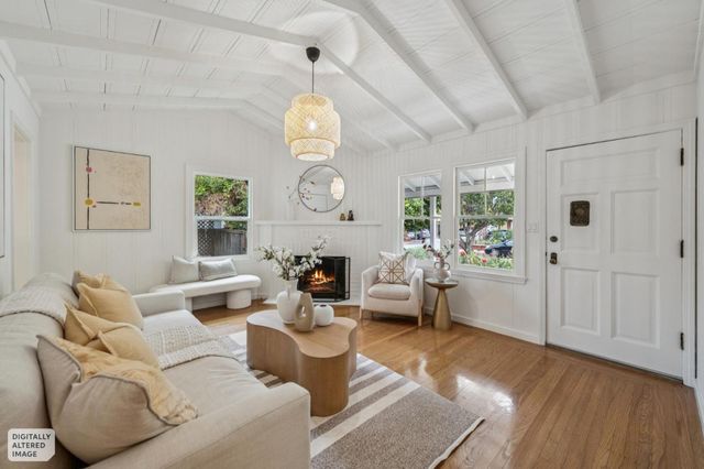 318 Oak Avenue, Redwood City, CA 94061