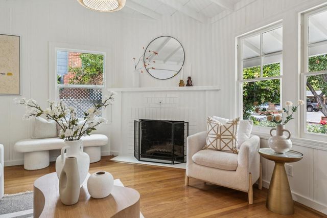 318 Oak Avenue, Redwood City, CA 94061