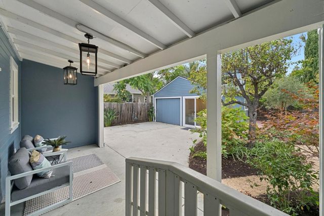 318 Oak Avenue, Redwood City, CA 94061