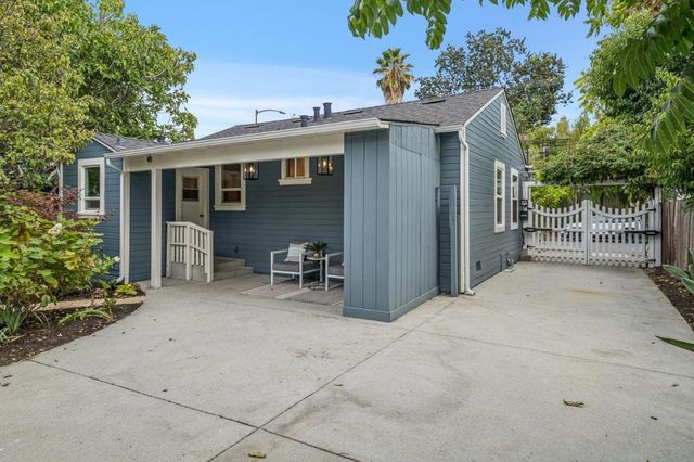 318 Oak Avenue, Redwood City, CA 94061