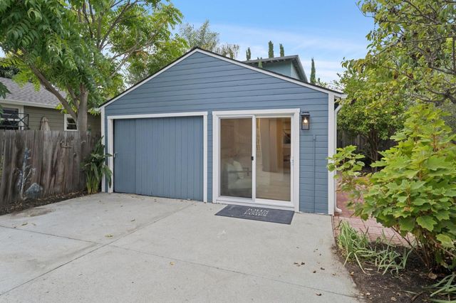 318 Oak Avenue, Redwood City, CA 94061