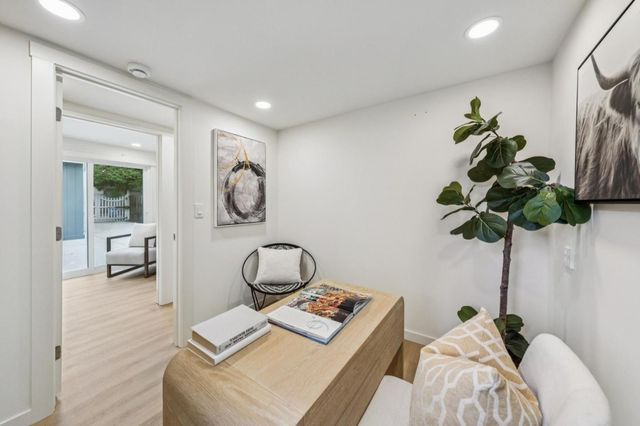 318 Oak Avenue, Redwood City, CA 94061