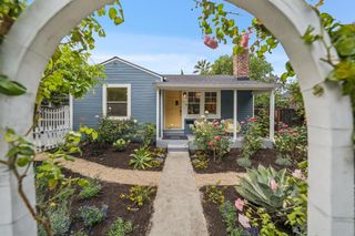 318 Oak Avenue, Redwood City, CA 94061