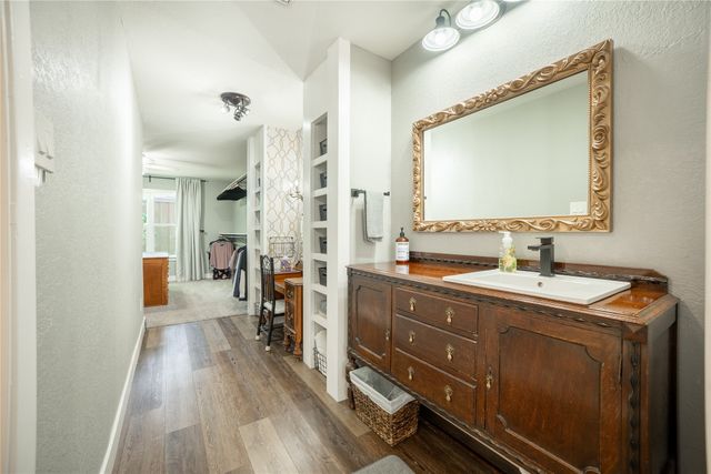 5620 Oak View Drive, Fort Worth, TX 76112