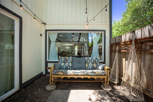 5620 Oak View Drive, Fort Worth, TX 76112