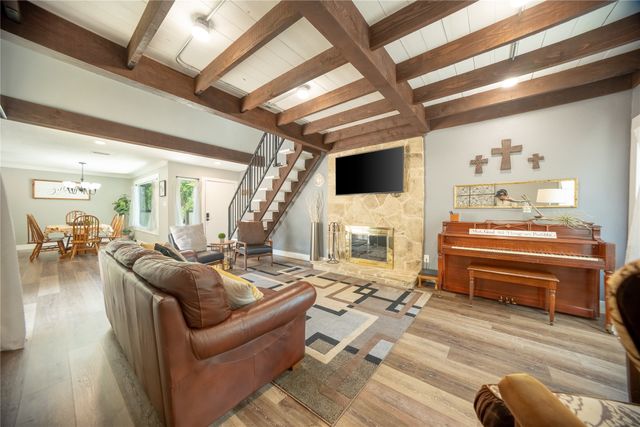 5620 Oak View Drive, Fort Worth, TX 76112