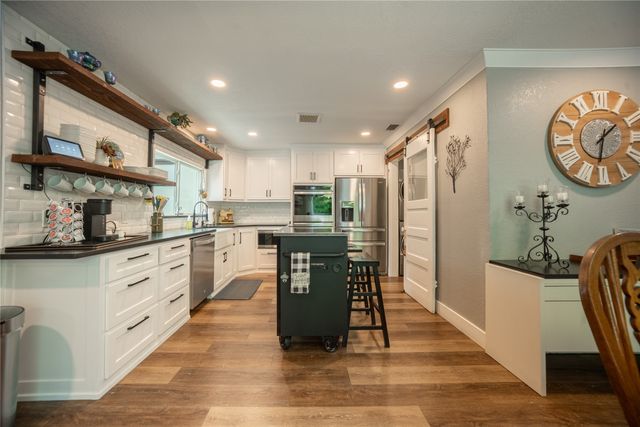 5620 Oak View Drive, Fort Worth, TX 76112