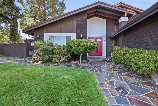 14 Viento Drive, Fremont, CA 94536