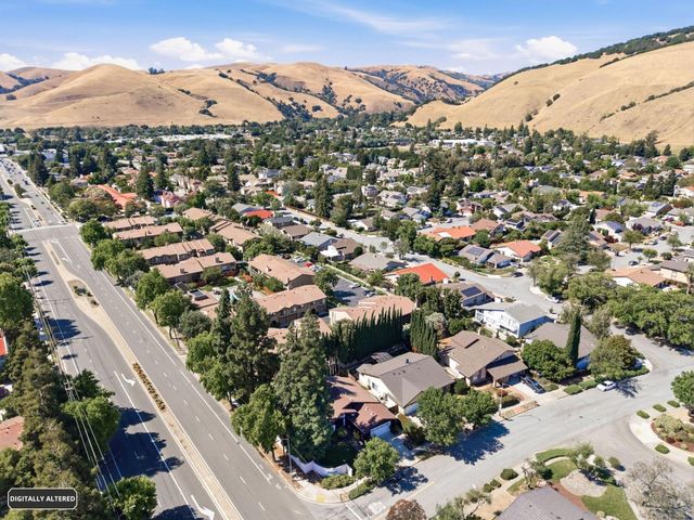 14 Viento Drive, Fremont, CA 94536