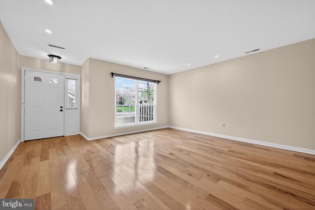 290 TULIP TREE CT, Blue Bell, PA 19422