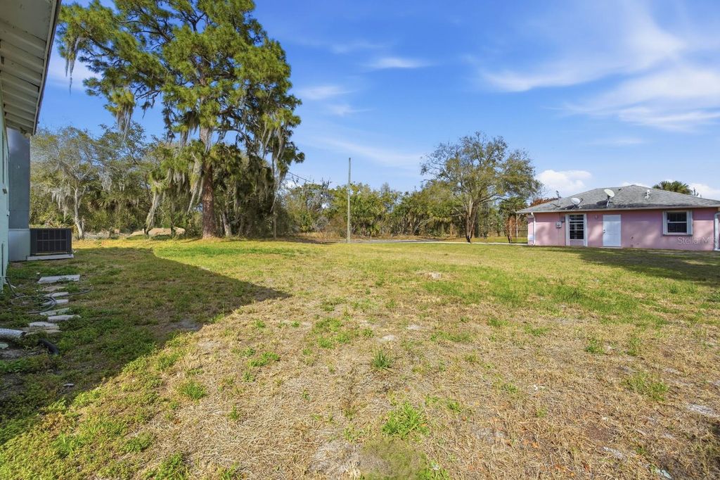 Image 17 of property listing at 2627 MYRTLE AVENUE, Mims, FL 32754