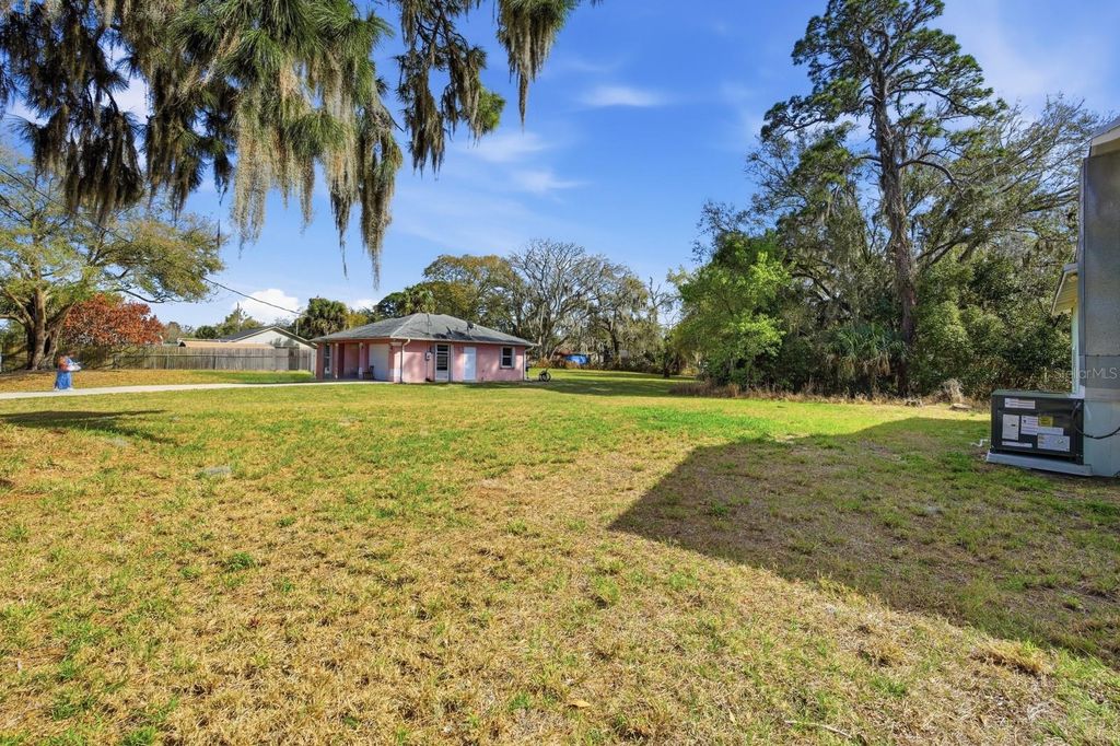 Image 20 of property listing at 2627 MYRTLE AVENUE, Mims, FL 32754