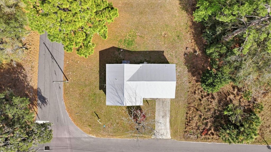 Image 24 of property listing at 2627 MYRTLE AVENUE, Mims, FL 32754