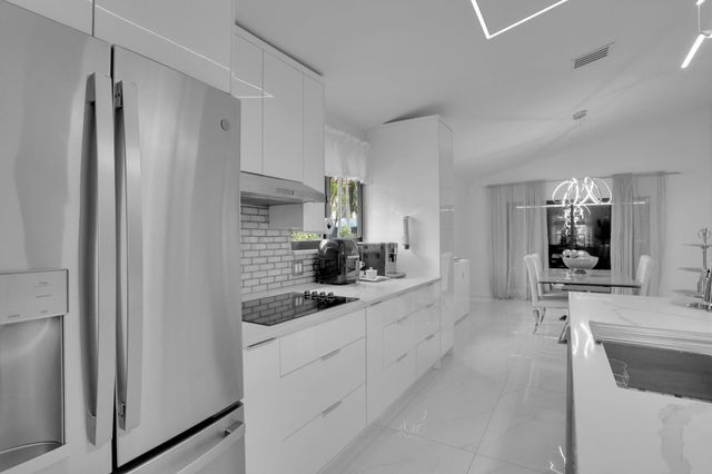 469 NW 38th Avenue, Deerfield Beach, FL 33442