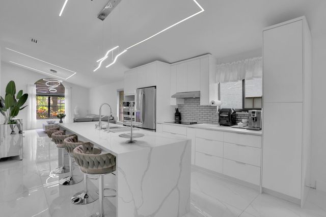 469 NW 38th Avenue, Deerfield Beach, FL 33442