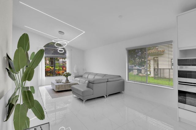 469 NW 38th Avenue, Deerfield Beach, FL 33442