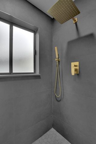 469 NW 38th Avenue, Deerfield Beach, FL 33442