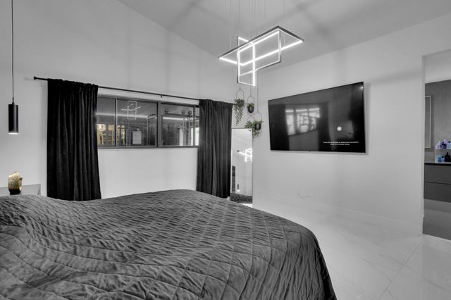 469 NW 38th Avenue, Deerfield Beach, FL 33442