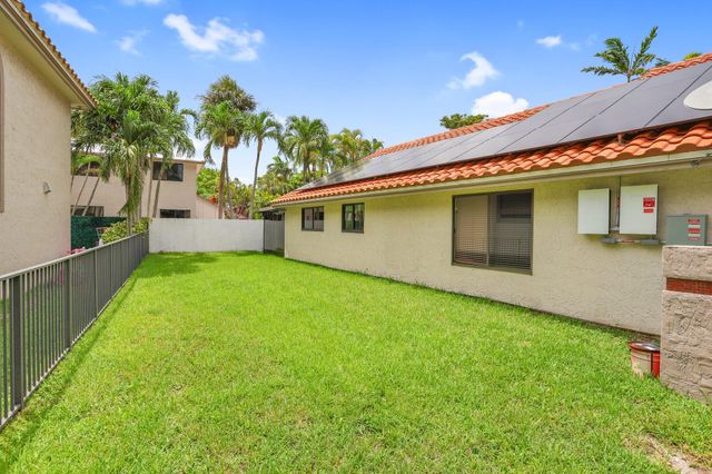 469 NW 38th Avenue, Deerfield Beach, FL 33442
