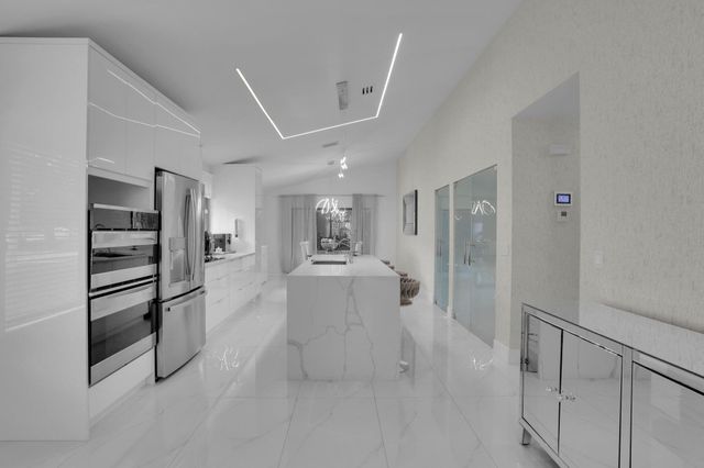 469 NW 38th Avenue, Deerfield Beach, FL 33442